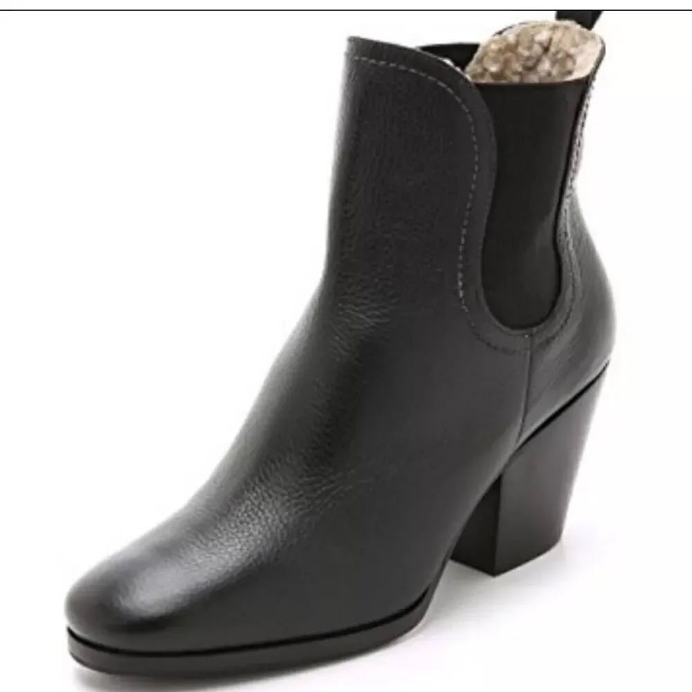 RACHEL COMEY Pebbled Nassau Chelsea Boots Heel Leather Sherpa Lined Size 9